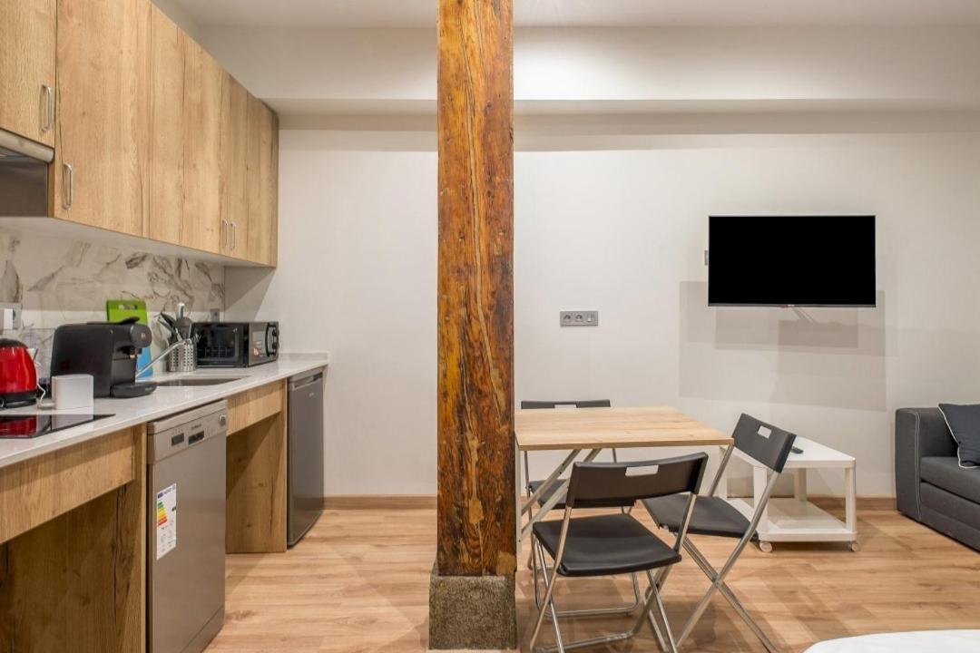 1 Bedroom 1 Bathroom Furnished - Justicia - Cozy - Mintystay Madrid Exterior photo